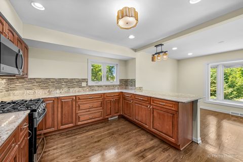 Tiny photo for 4145 Winston Drive, Hoffman Estates, IL 60192 (MLS # 12685699)
