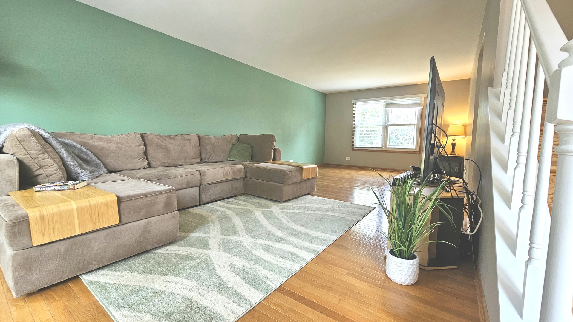 1083 COUNTRY GLEN Lane