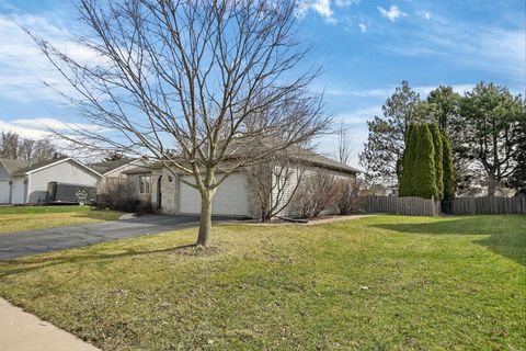 Tiny photo for 420 Windsor Drive, Oswego, IL 60543 (MLS # 12611381)