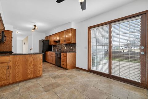 Tiny photo for 420 Windsor Drive, Oswego, IL 60543 (MLS # 12611381)