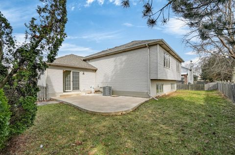 Tiny photo for 420 Windsor Drive, Oswego, IL 60543 (MLS # 12611381)