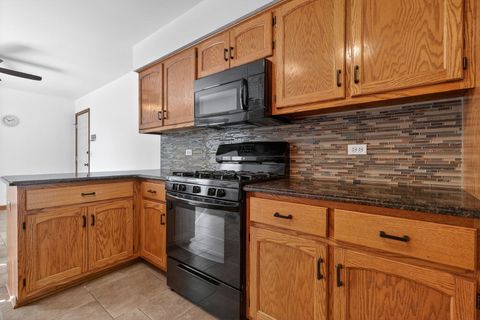 Tiny photo for 420 Windsor Drive, Oswego, IL 60543 (MLS # 12611381)