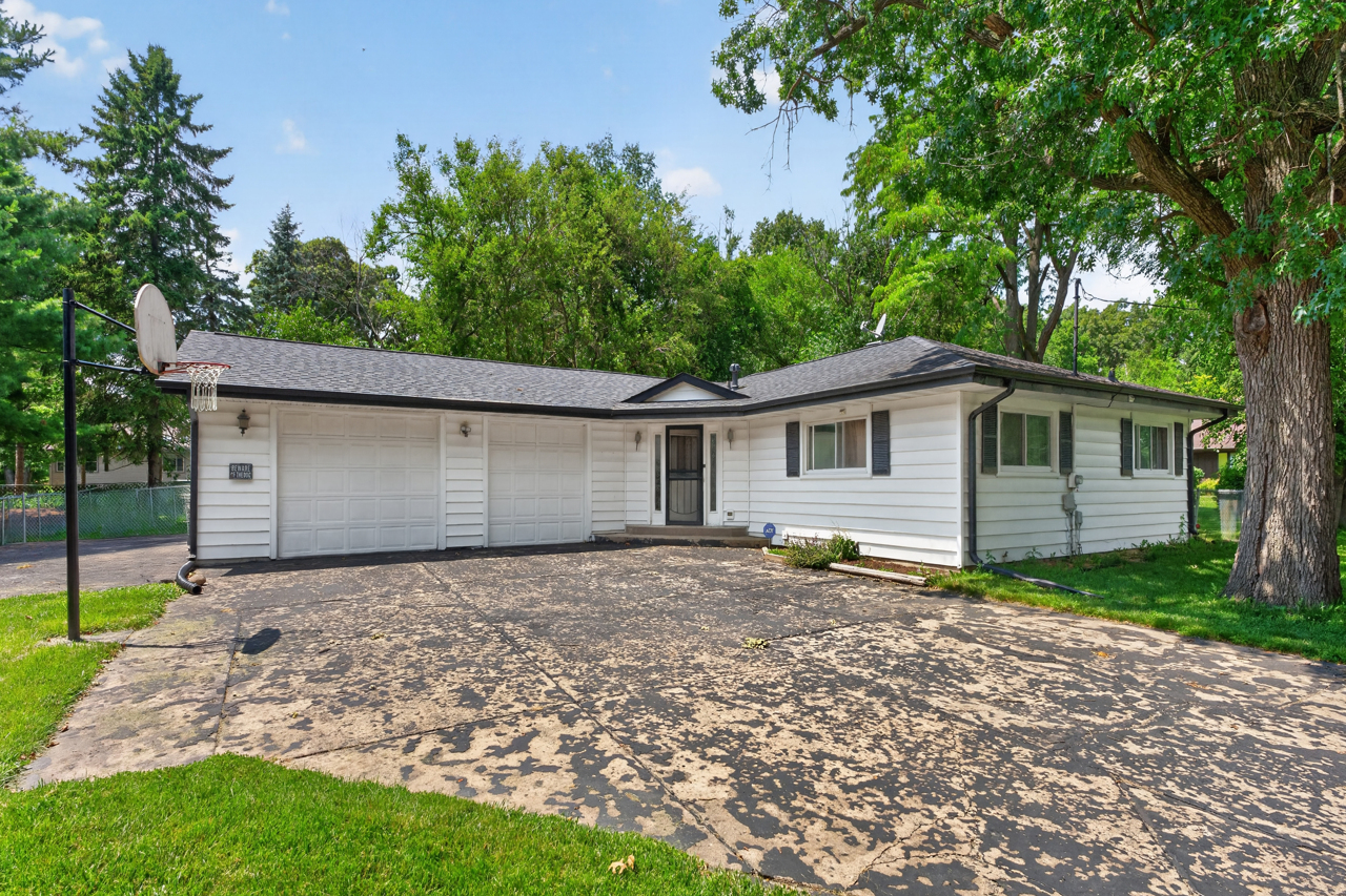 13776 BEAVER Drive
