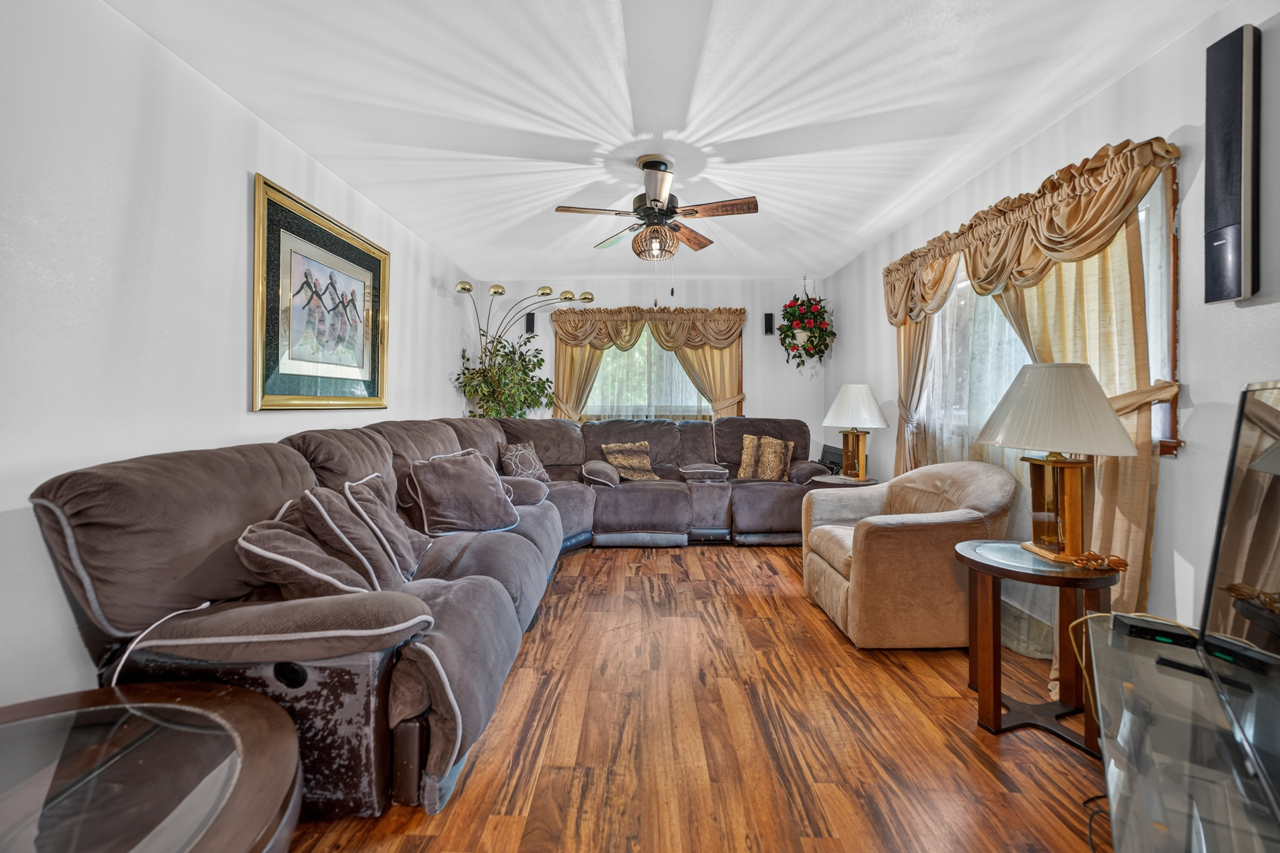 13776 BEAVER Drive