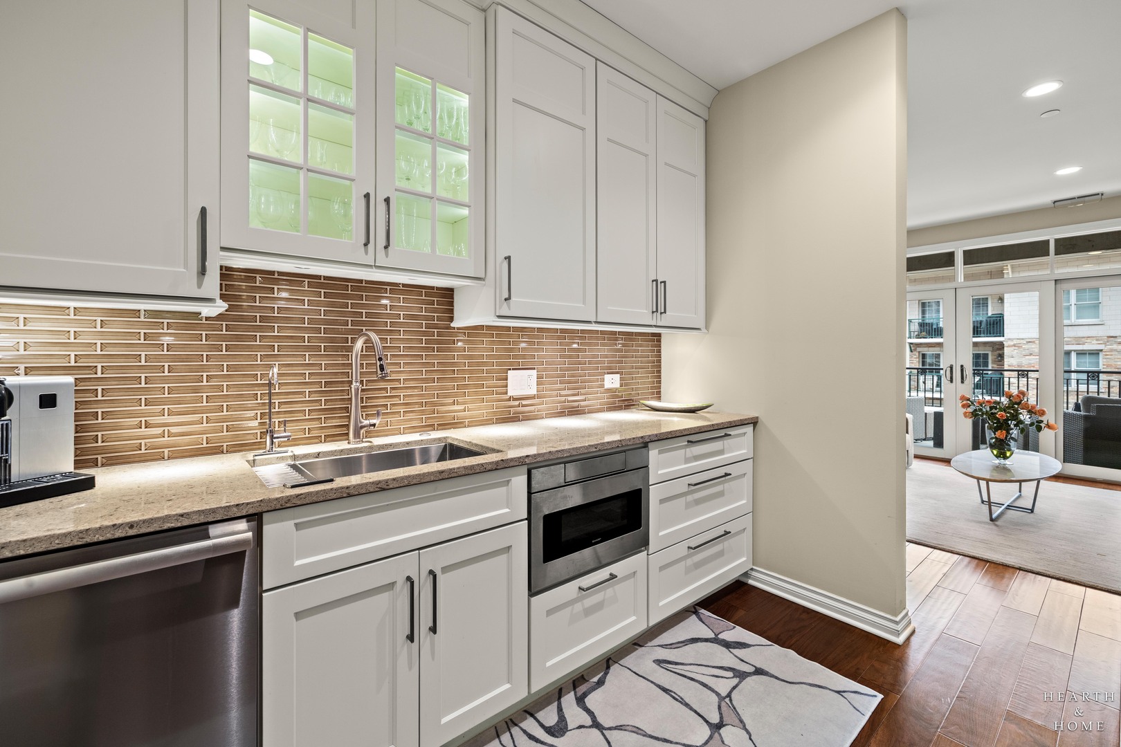 151 W Wing Street 601