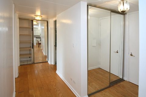 Tiny photo for 16 E Old Willow Road #405s, Prospect Heights, IL 60070 (MLS # 12601891)