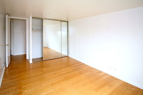 Tiny photo for 16 E Old Willow Road #405s, Prospect Heights, IL 60070 (MLS # 12601891)