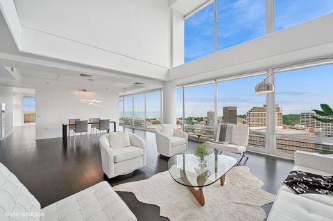 Tiny photo for 1720 Maple Avenue #2710, Evanston, IL 60201 (MLS # 12486061)