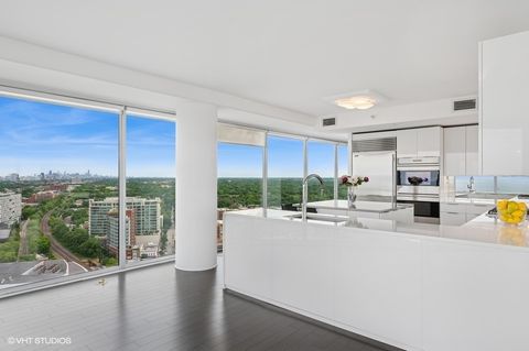 Tiny photo for 1720 Maple Avenue #2710, Evanston, IL 60201 (MLS # 12486061)