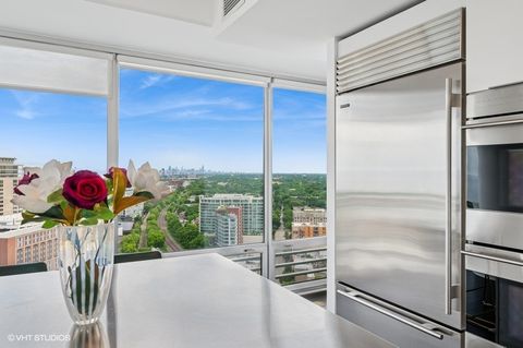 Tiny photo for 1720 Maple Avenue #2710, Evanston, IL 60201 (MLS # 12486061)