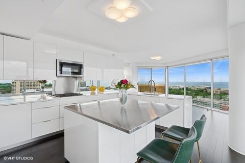 Tiny photo for 1720 Maple Avenue #2710, Evanston, IL 60201 (MLS # 12486061)