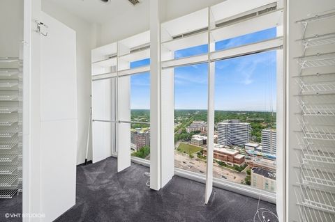 Tiny photo for 1720 Maple Avenue #2710, Evanston, IL 60201 (MLS # 12486061)