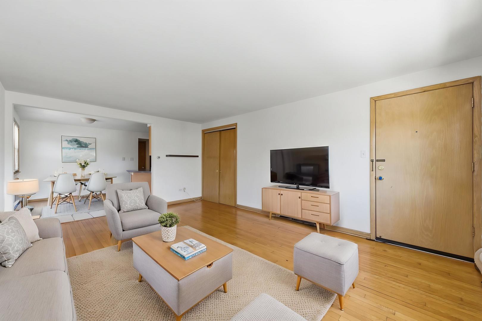 6845 N Northwest Highway 3W
