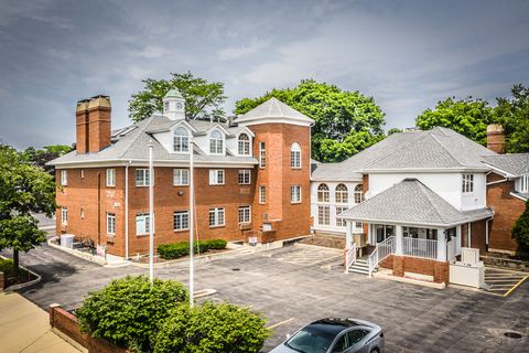 301 W Roosevelt Road Wheaton IL 60187