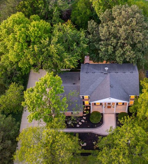 A home in Burr Ridge