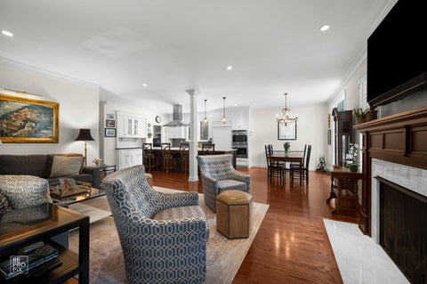 Tiny photo for 501 Wedgewood Court, Hinsdale, IL 60521 (MLS # 12662082)