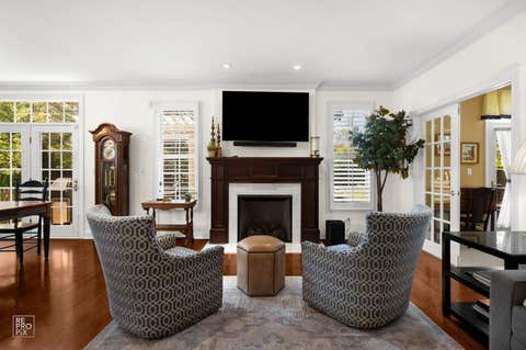 Tiny photo for 501 Wedgewood Court, Hinsdale, IL 60521 (MLS # 12662082)