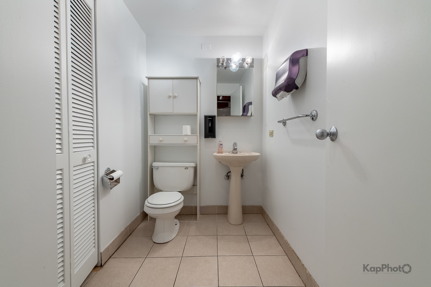 921 W Van Buren Street 201