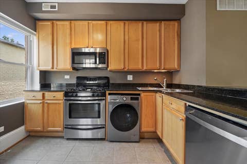 Tiny photo for 7025 N Wolcott Avenue #3, Chicago, IL 60626 (MLS # 12694839)