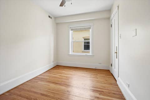 Tiny photo for 7025 N Wolcott Avenue #3, Chicago, IL 60626 (MLS # 12694839)