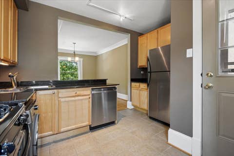 Tiny photo for 7025 N Wolcott Avenue #3, Chicago, IL 60626 (MLS # 12694839)