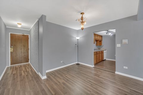 Tiny photo for 138 E Bailey Road #M, Naperville, IL 60565 (MLS # 12692730)