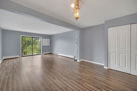 Tiny photo for 138 E Bailey Road #M, Naperville, IL 60565 (MLS # 12692730)