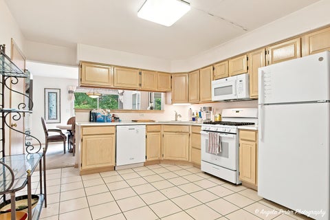 Tiny photo for 327 Cimarron Road #327, Lombard, IL 60148 (MLS # 12747512)