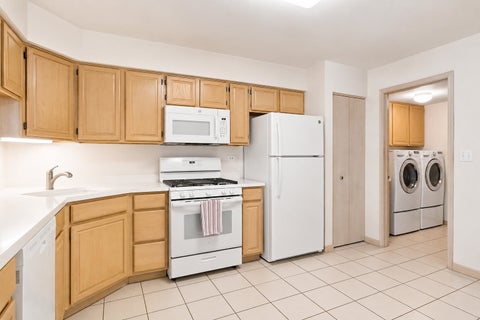 Tiny photo for 327 Cimarron Road #327, Lombard, IL 60148 (MLS # 12747512)