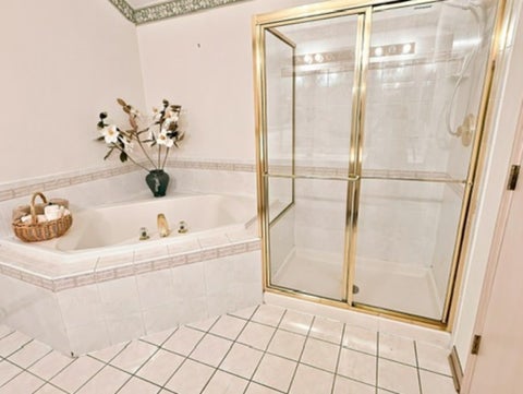 Tiny photo for 327 Cimarron Road #327, Lombard, IL 60148 (MLS # 12747512)