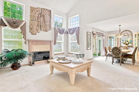 Tiny photo for 327 Cimarron Road #327, Lombard, IL 60148 (MLS # 12747512)