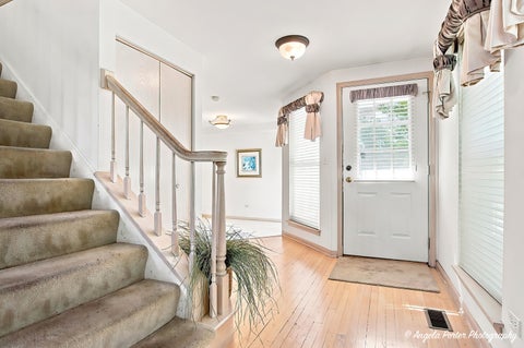 Tiny photo for 327 Cimarron Road #327, Lombard, IL 60148 (MLS # 12747512)