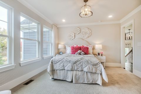 Tiny photo for 32 Tournament Drive, Hawthorn Woods, IL 60047 (MLS # 12494685)