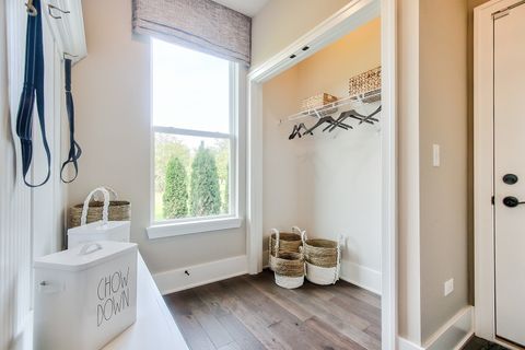 Tiny photo for 32 Tournament Drive, Hawthorn Woods, IL 60047 (MLS # 12494685)