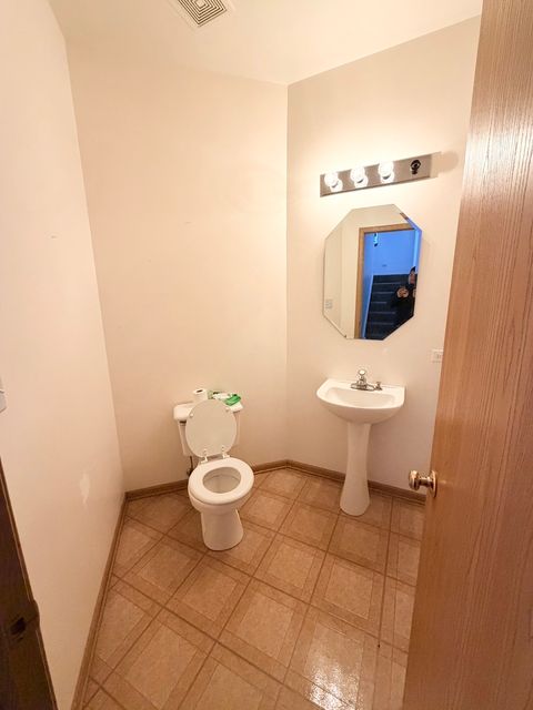 Tiny photo for 1126 Village Center Parkway #6, Aurora, IL 60506 (MLS # 12531228)