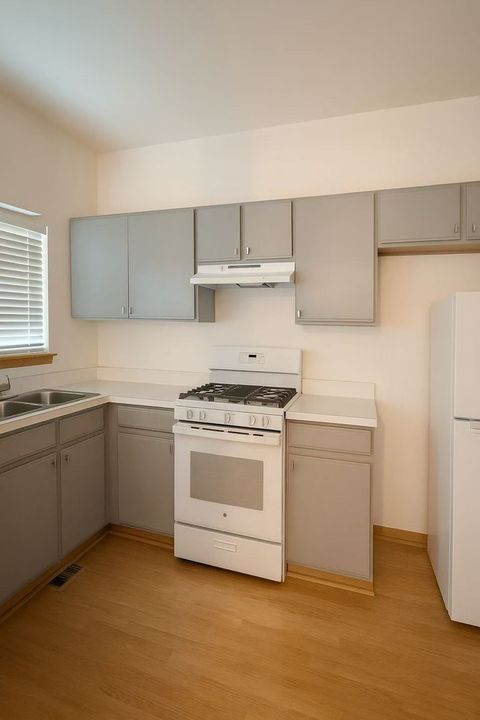 Tiny photo for 1126 Village Center Parkway #6, Aurora, IL 60506 (MLS # 12531228)