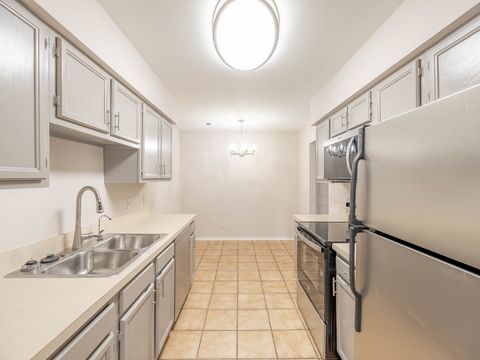 Tiny photo for 3070 Pheasant Creek Drive #207, Northbrook, IL 60062 (MLS # 12572556)