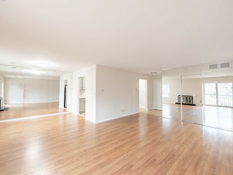 Tiny photo for 3070 Pheasant Creek Drive #207, Northbrook, IL 60062 (MLS # 12572556)