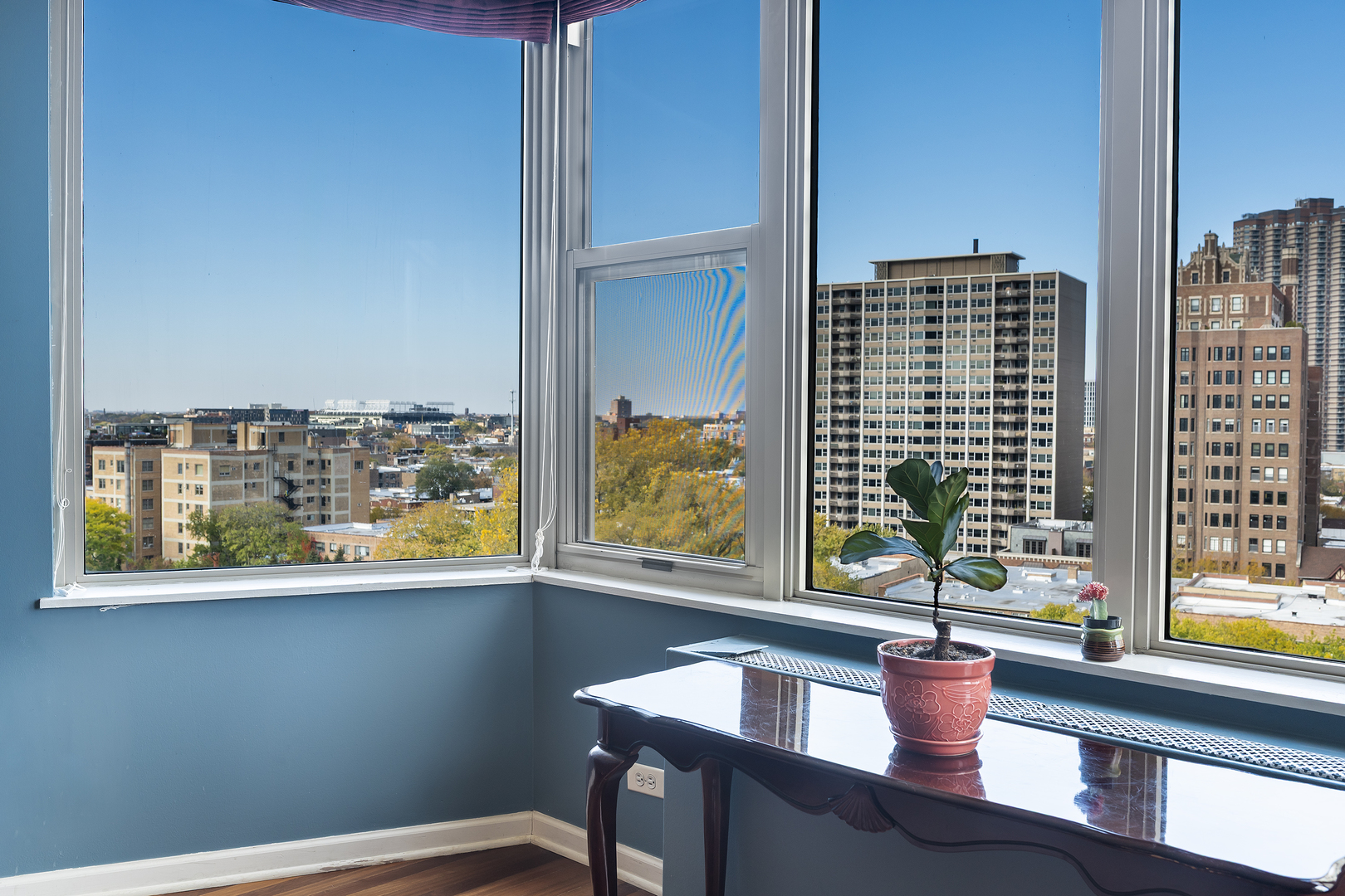 525 W HAWTHORNE Place 1204