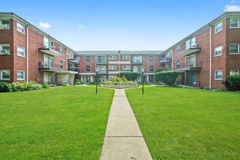 Tiny photo for 129 N Mason Avenue #105, Chicago, IL 60644 (MLS # 12450303)