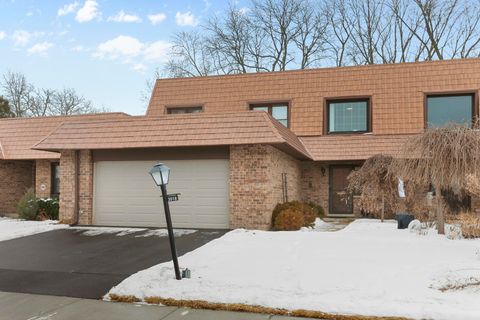 Photo of 3918 Dundee Road, Northbrook, IL 60062 (MLS # 12554188)