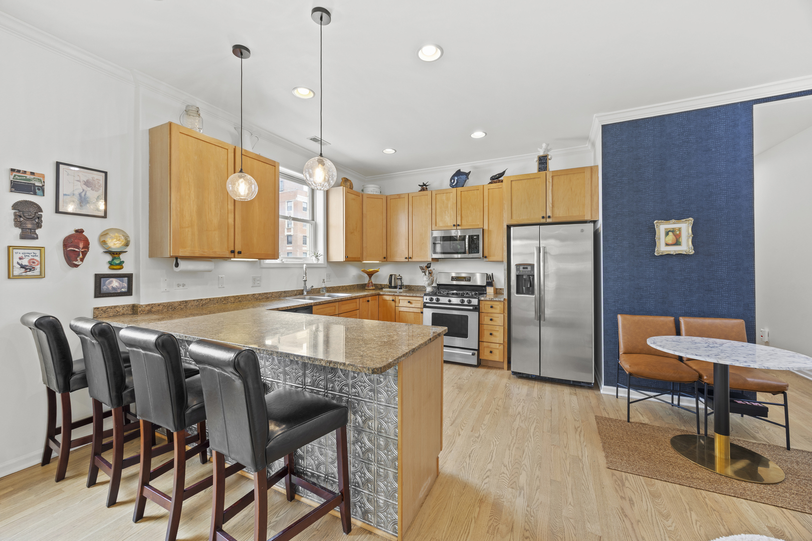5125 N Kenmore Avenue PH-North-5N