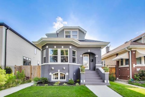 5524 N Luna Avenue Chicago IL 60630