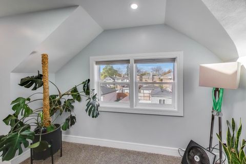Tiny photo for 5524 N Luna Avenue, Chicago, IL 60630 (MLS # 12448844)
