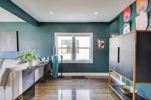 Tiny photo for 5524 N Luna Avenue, Chicago, IL 60630 (MLS # 12448844)