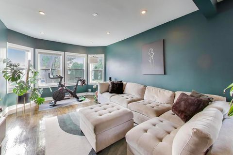 Tiny photo for 5524 N Luna Avenue, Chicago, IL 60630 (MLS # 12448844)