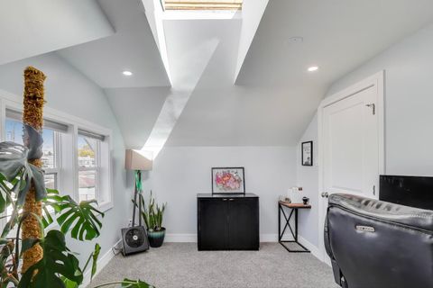 Tiny photo for 5524 N Luna Avenue, Chicago, IL 60630 (MLS # 12448844)