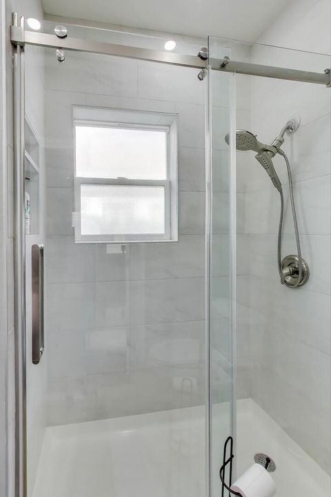 Tiny photo for 5524 N Luna Avenue, Chicago, IL 60630 (MLS # 12448844)