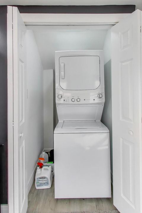 Tiny photo for 5524 N Luna Avenue, Chicago, IL 60630 (MLS # 12448844)