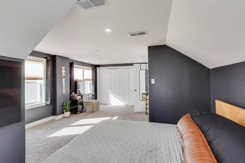 Tiny photo for 5524 N Luna Avenue, Chicago, IL 60630 (MLS # 12448844)